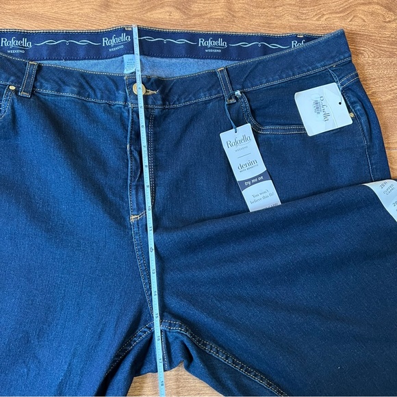 Rafaella Weekend NWT indigo Cuffed Capri Denim Jeans plus size 28W - Picture 7 of 8